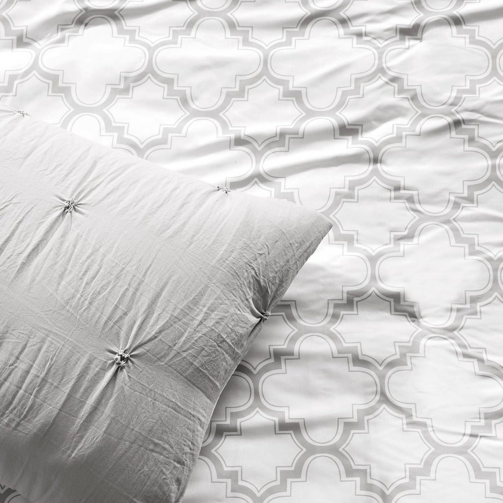 Pintuck Geo Comforter Set Full/Queen R5320