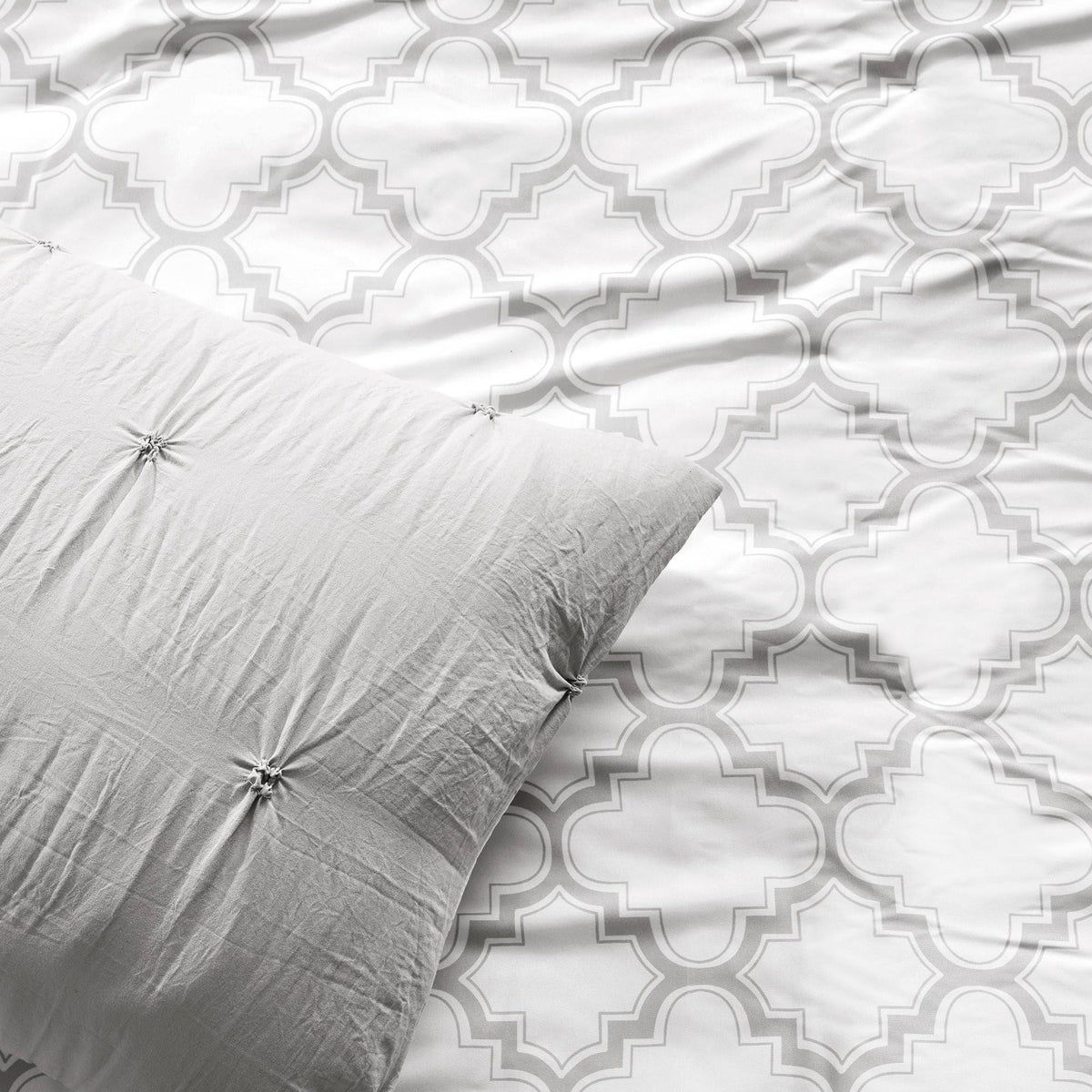Pintuck Geo Comforter Set Full/Queen R5320