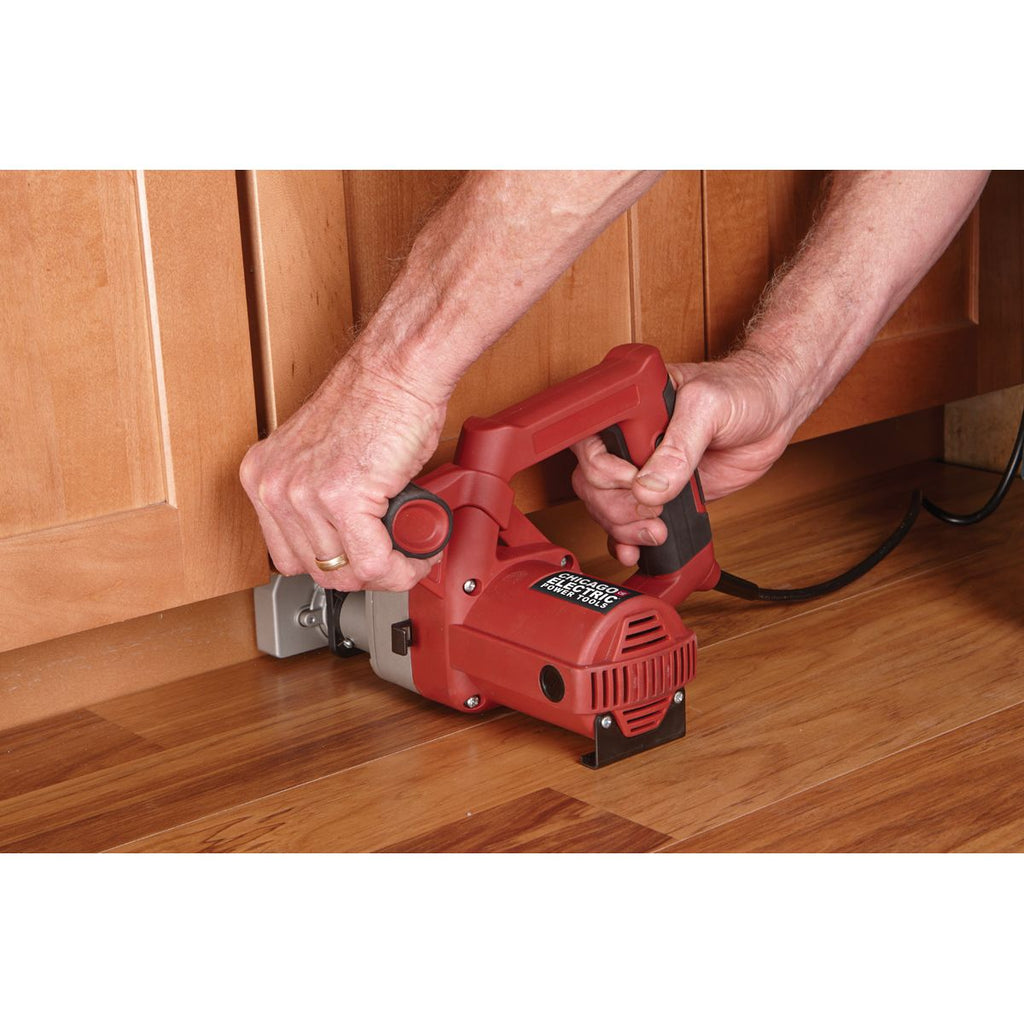 6.8 Amp 3-3/8 in. Toe-Kick Saw O501