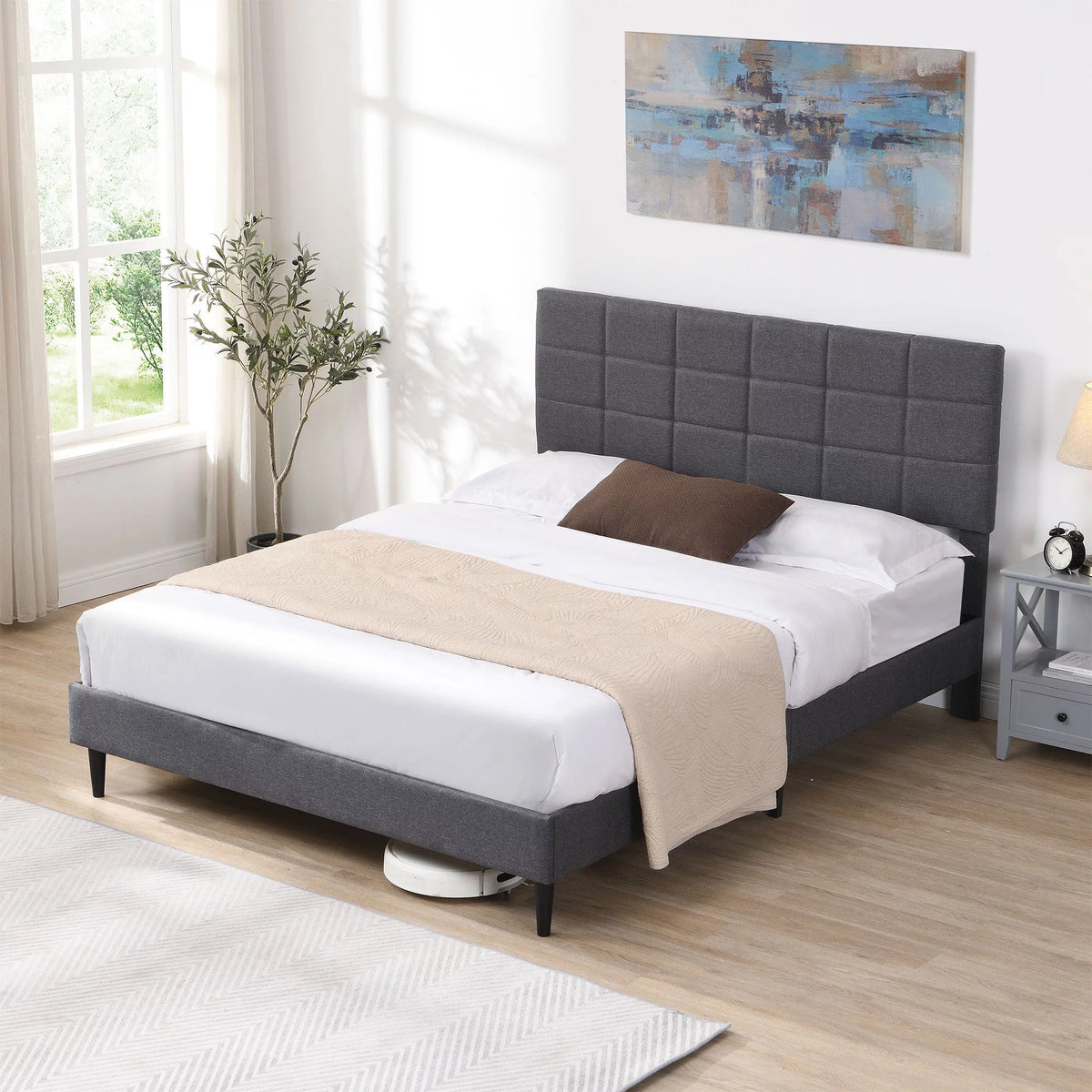 Gray Upholstered Platform Bed D78320