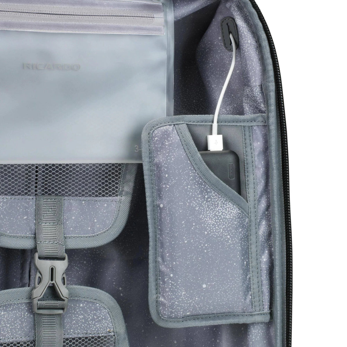 21-Inch Carry-On Suitcase H6858