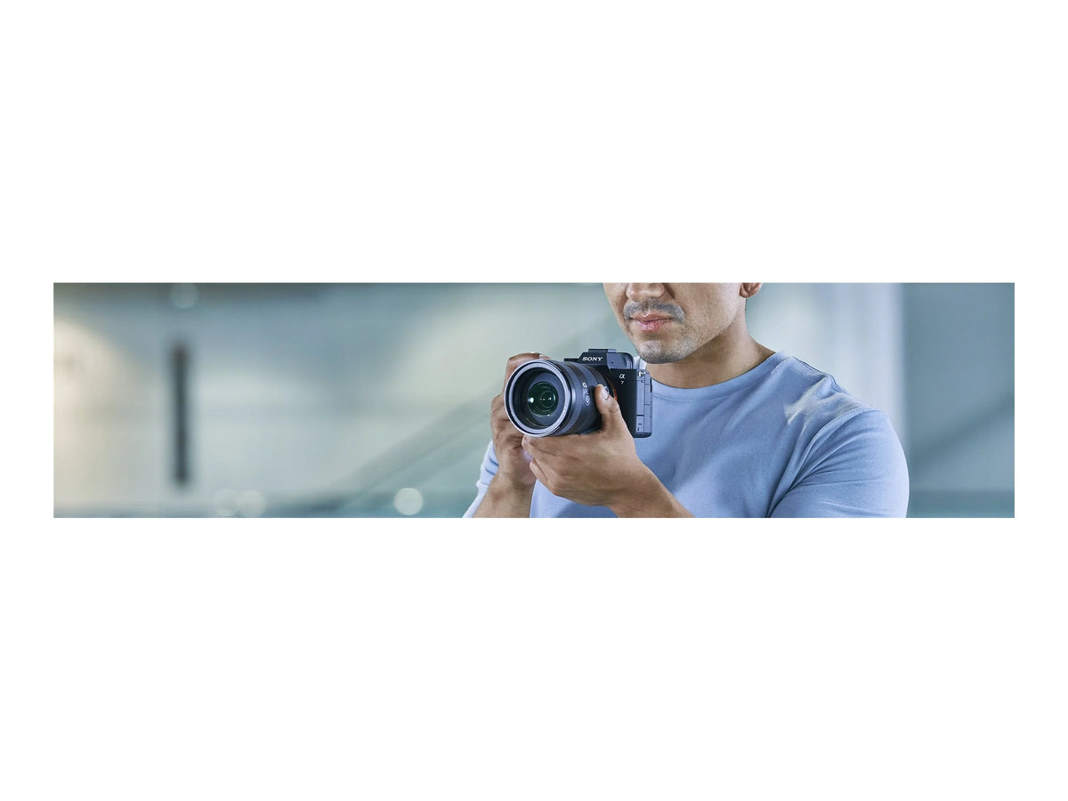 Mirrorless Digital Camera 33.0 MP Full Frame 4K L189995