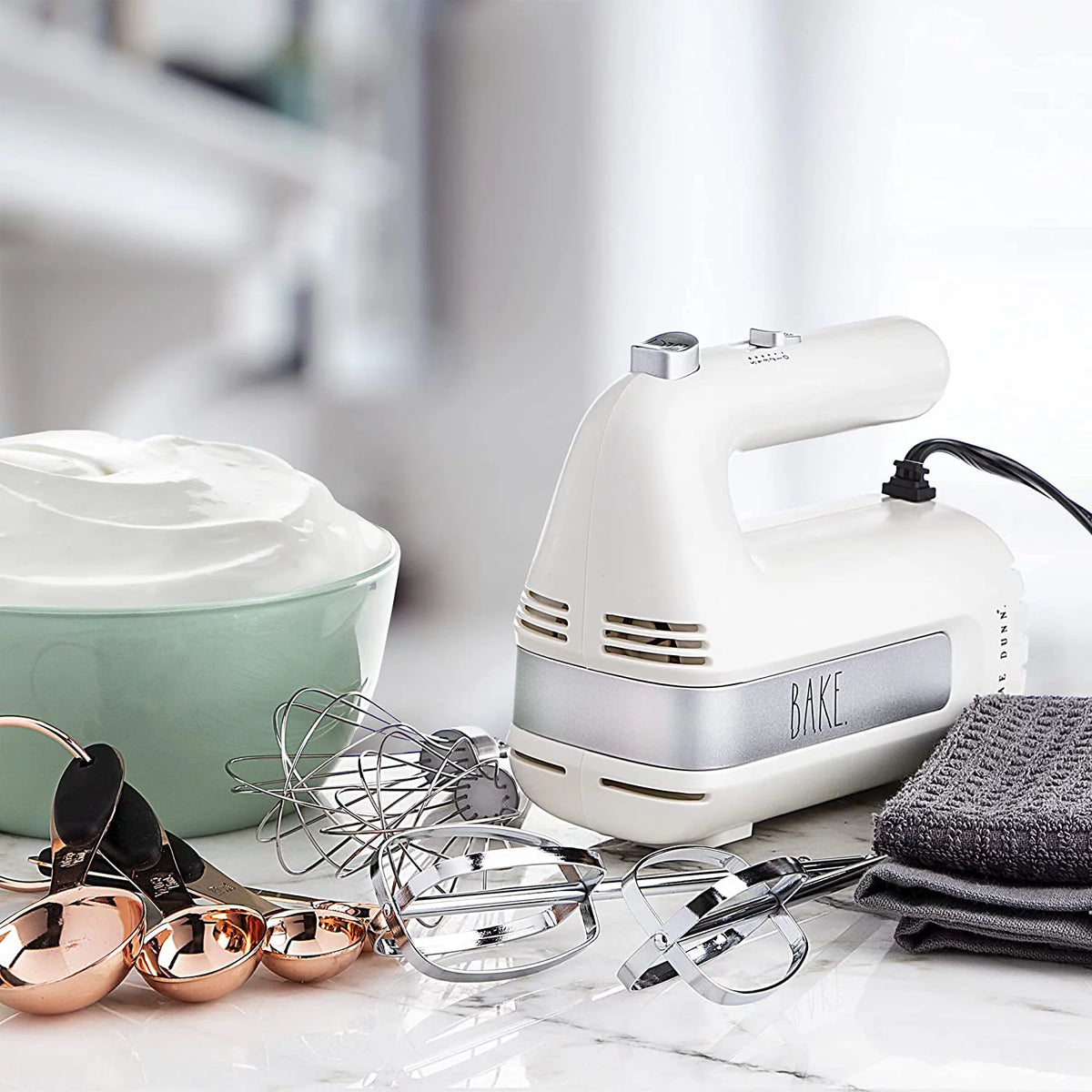 Electric Hand Mixer with Beaters and Whisk X1846