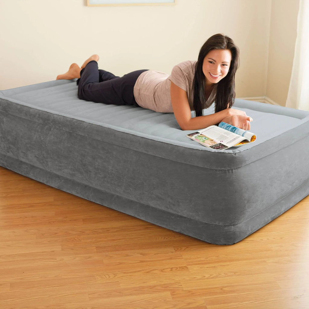 Twin Elevated Air Mattress with Built In Pump S77146