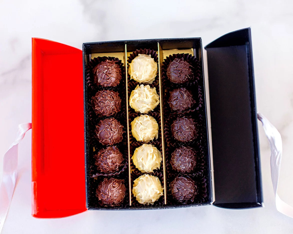 Assorted Dessert Truffle Red And Black Box, 225g K5348