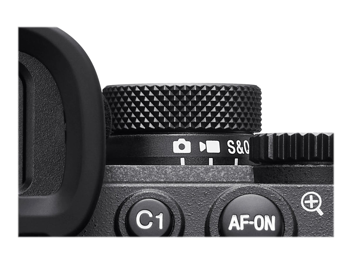 Mirrorless Digital Camera 33.0 MP Full Frame 4K L189995
