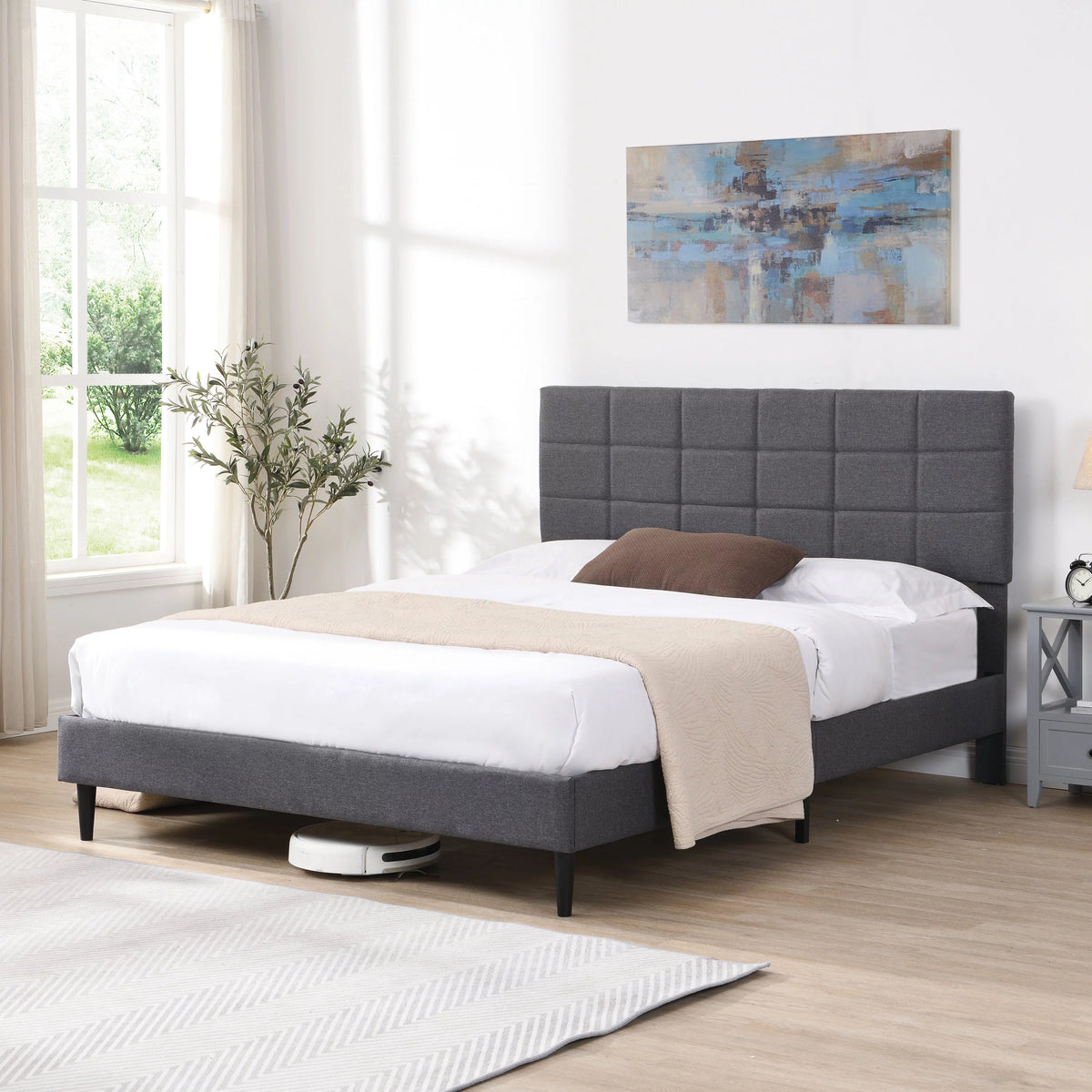 Gray Upholstered Platform Bed D78320