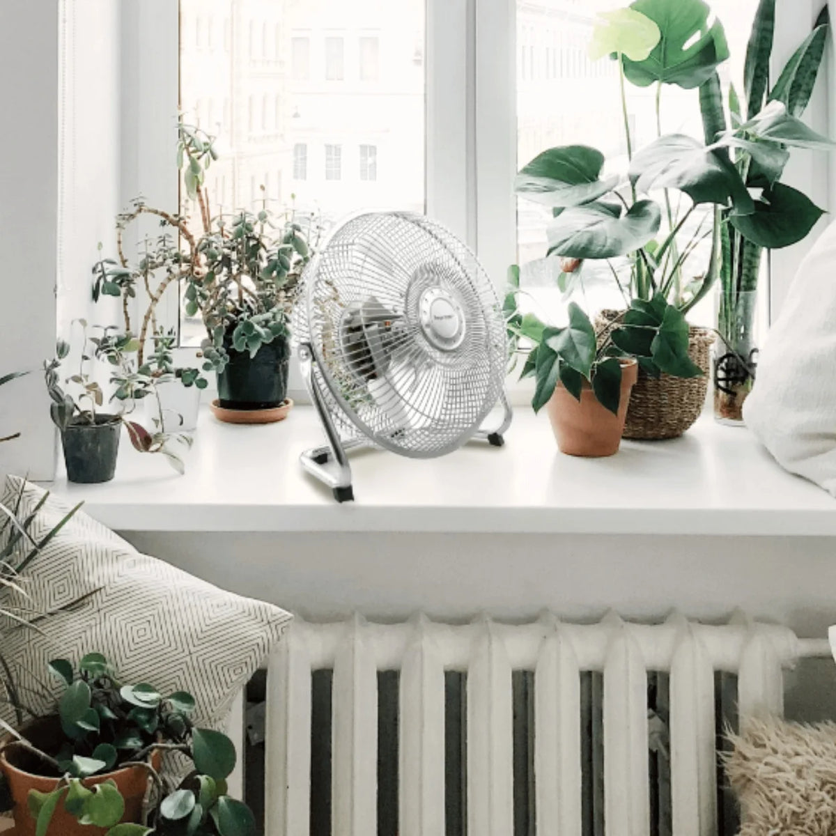 9 High Velocity Floor Fan O9341
