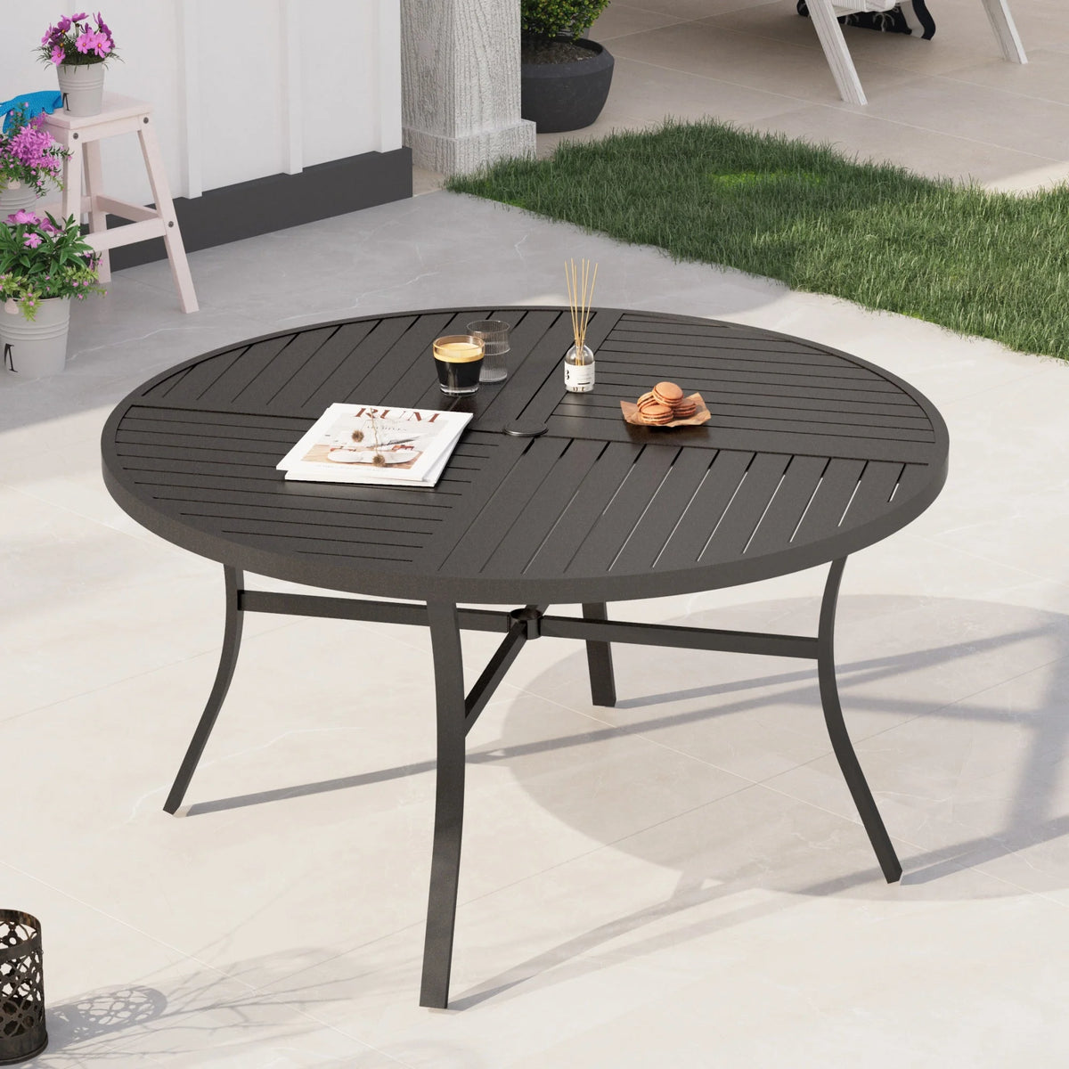 42 Dia. Black Metal Outdoor Dining Table I7256