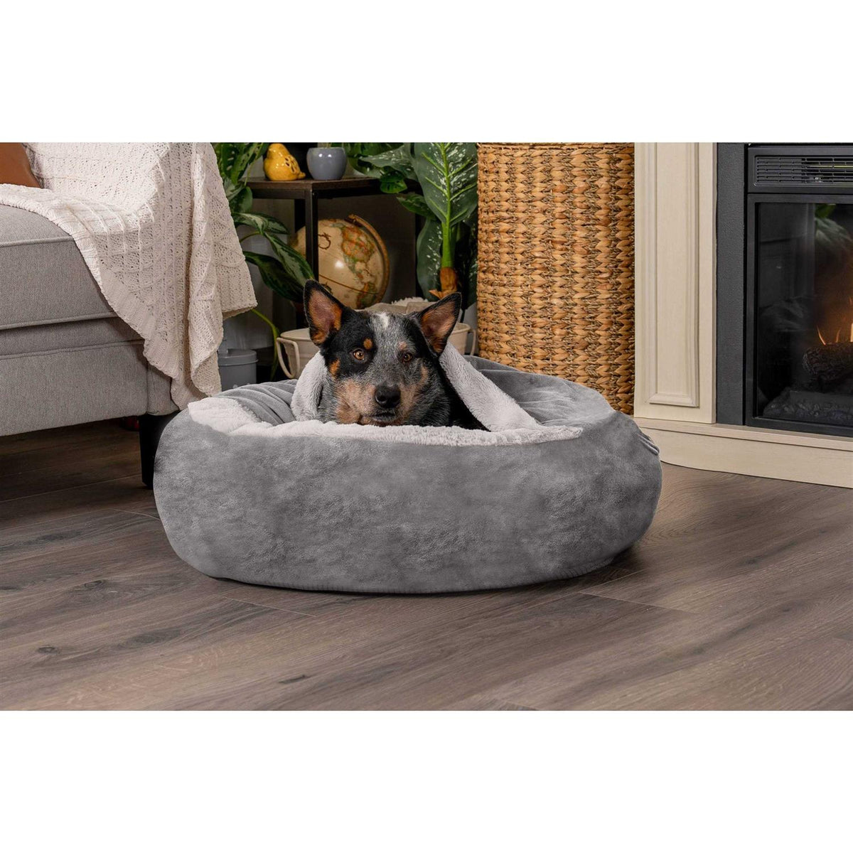 Faux Fur Hooded Donut Bed Z372034